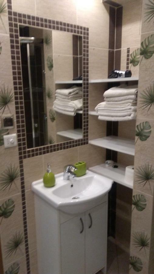 Apartament U Janusza โนวือตาร์ก ภายนอก รูปภาพ