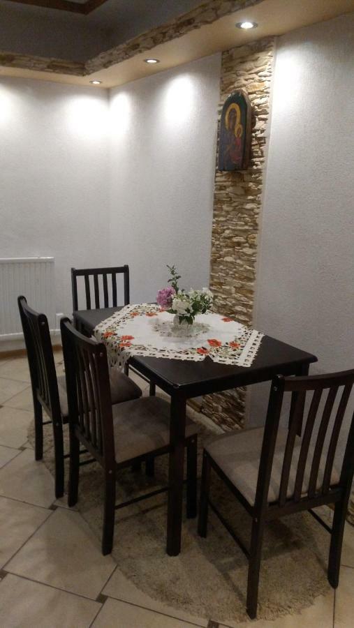 Apartament U Janusza โนวือตาร์ก ภายนอก รูปภาพ